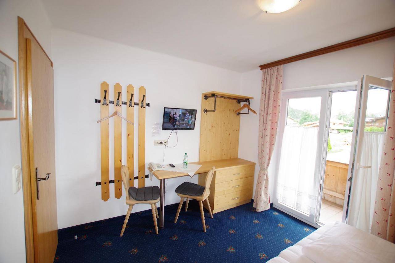 Hotel-Pension Heike คิทซ์บือห์ ภายนอก รูปภาพ