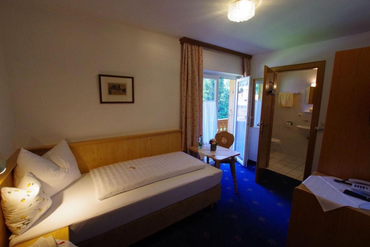 Hotel-Pension Heike คิทซ์บือห์ ภายนอก รูปภาพ