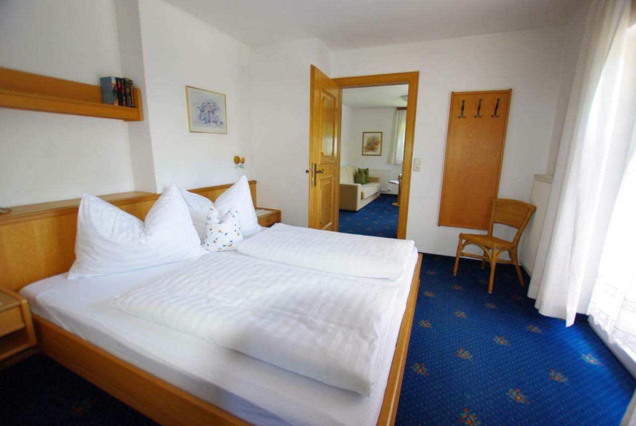 Hotel-Pension Heike คิทซ์บือห์ ภายนอก รูปภาพ