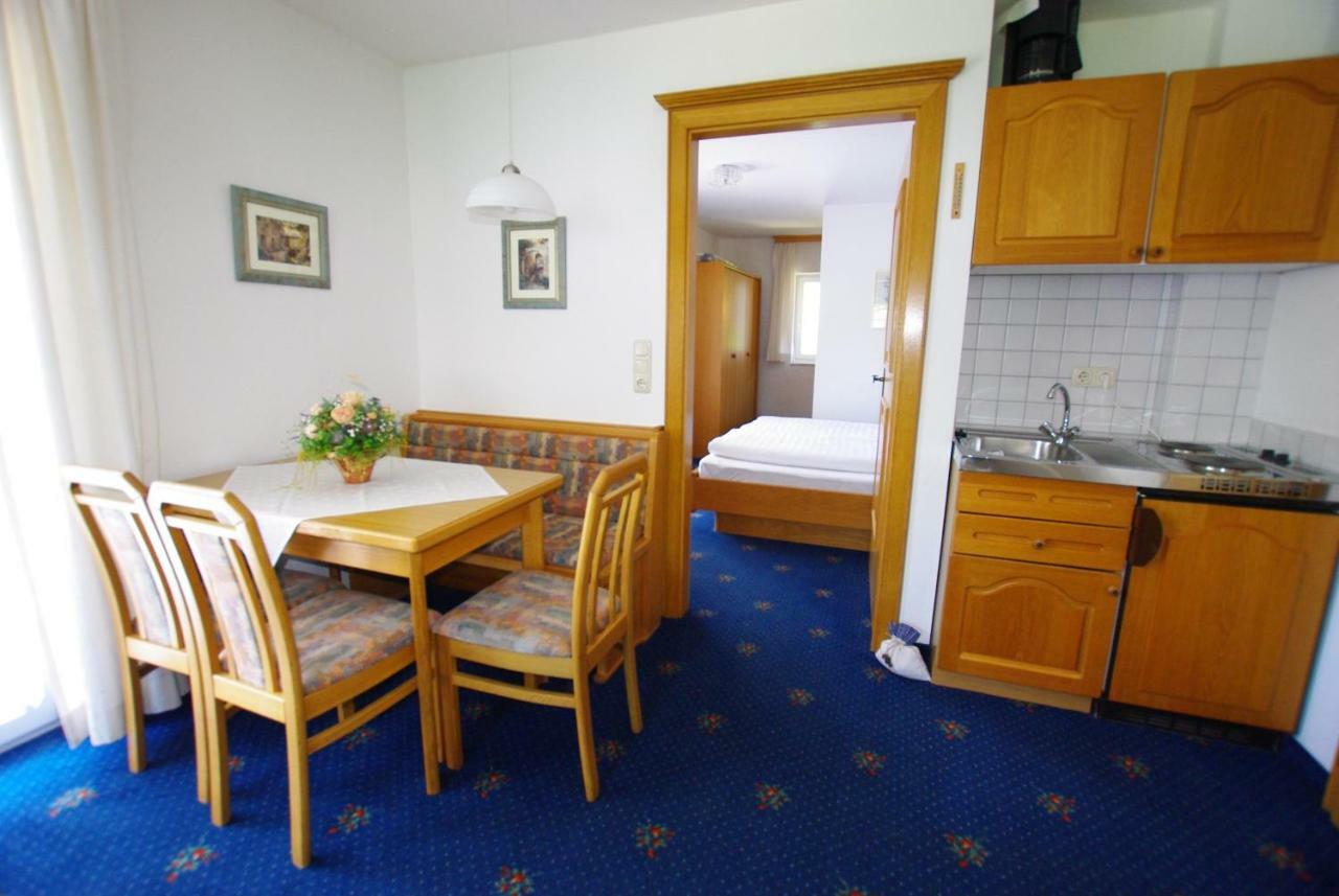 Hotel-Pension Heike คิทซ์บือห์ ภายนอก รูปภาพ